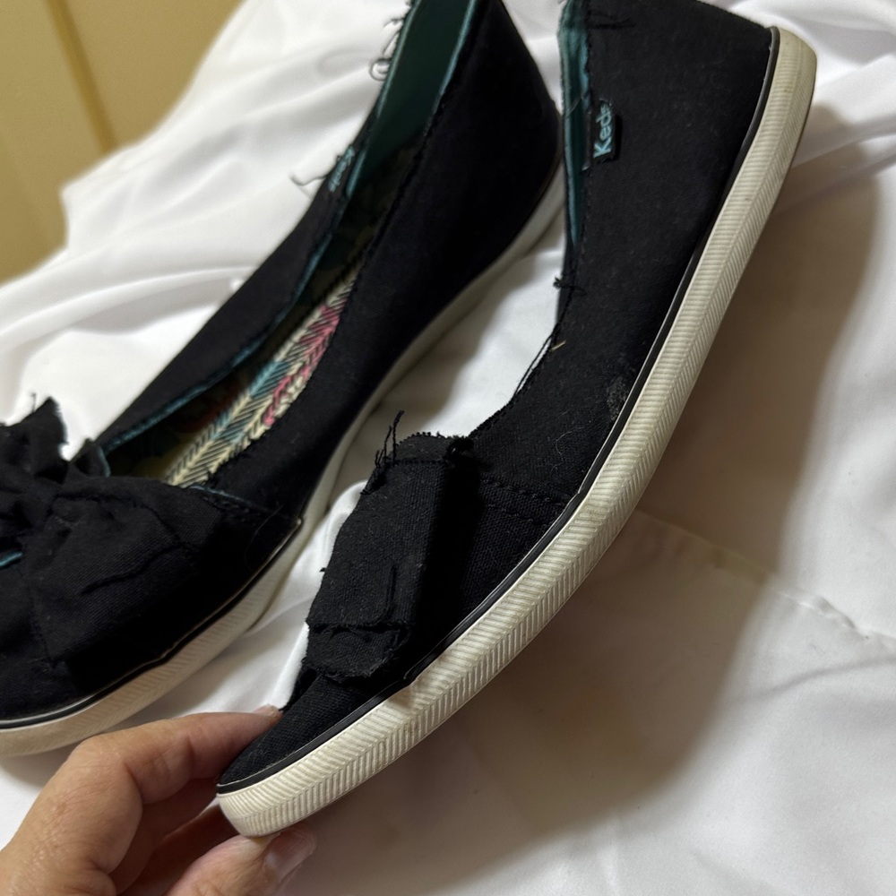 Keds Women's Black Floral Bow Flats - Picture 8 of 11